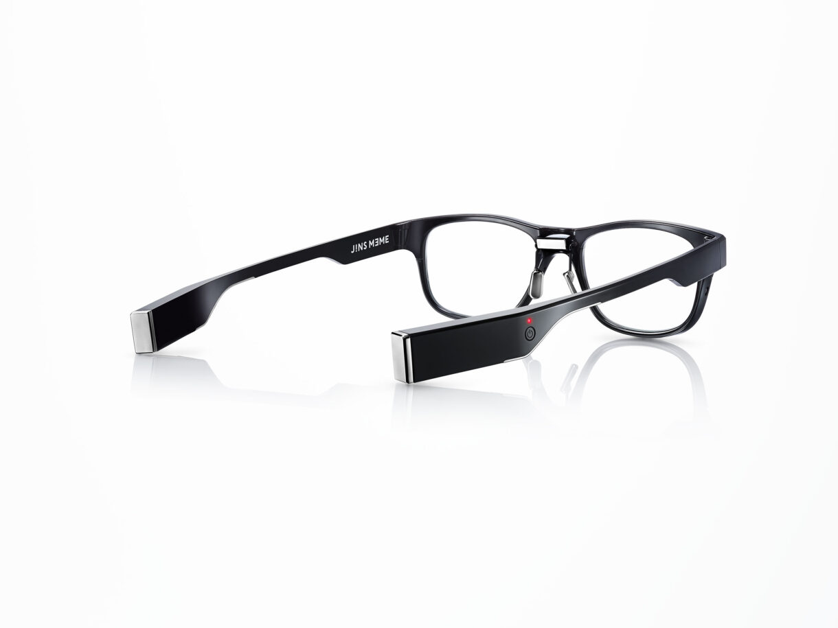 眼電位を計測可能なメガネ 「JINS MEME」
