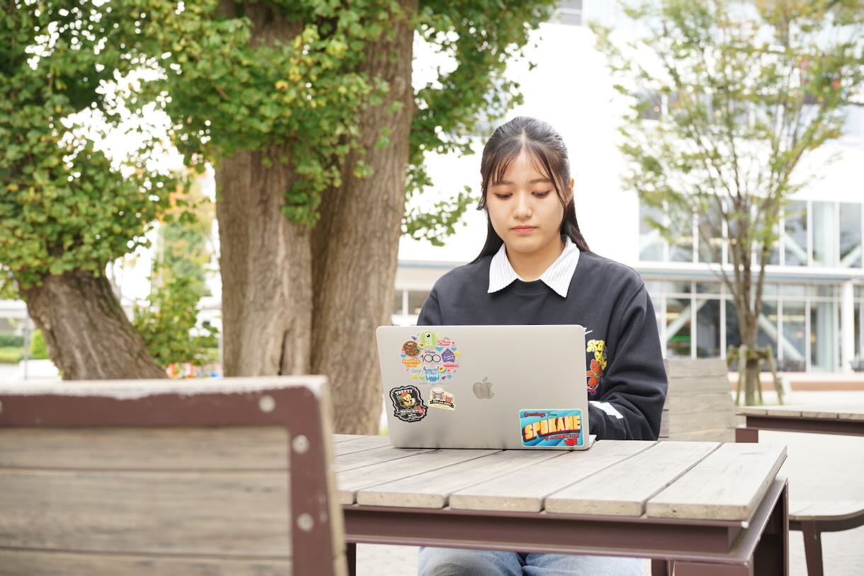 「脳波と和音」をテーマにチームで研究