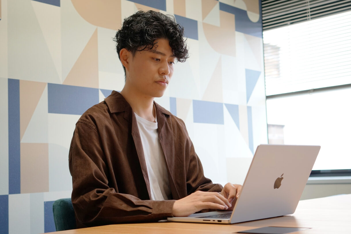 数学をやってきたからこそ身についた、エンジニアとして働くうえでの大きな強みを語る保坂さん