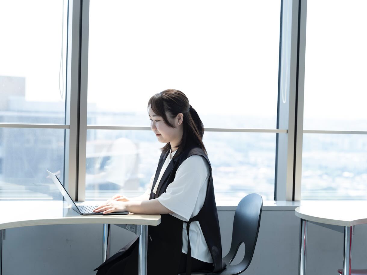 現在は、授業そのものの設計支援を任せてもらい、ファシリテーターも務めています