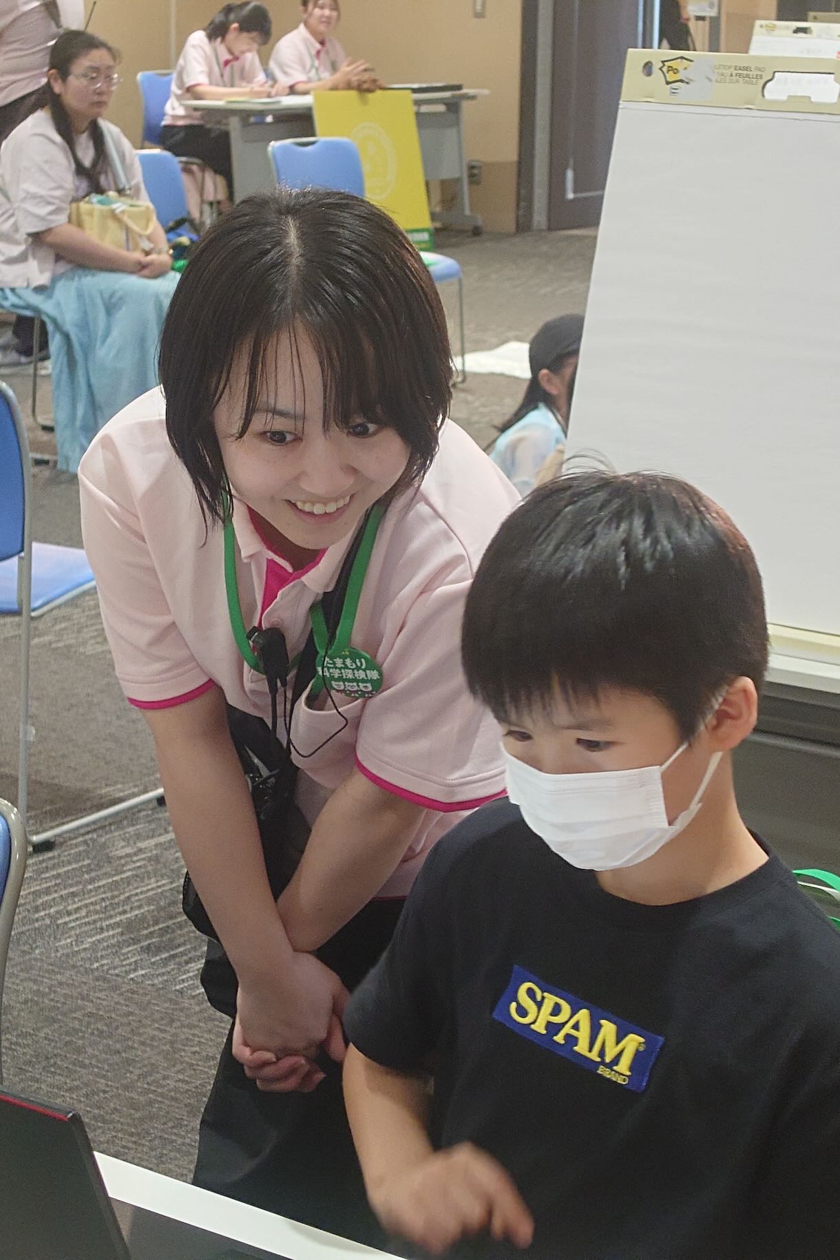 イオンモール多摩平の森で行った「たまもり科学探検隊」の様子