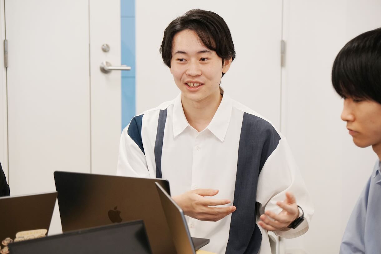 「何かをつくること」が純粋に好きで、その延長で、パソコンを使って何かをつくる方向に進んだ