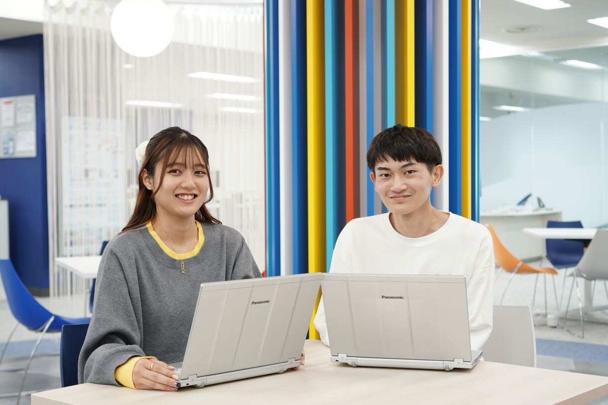 亜細亜大学経営学部データサイエンス学科の魅力を語る二人